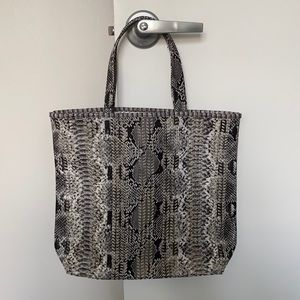 Ester lauder tote